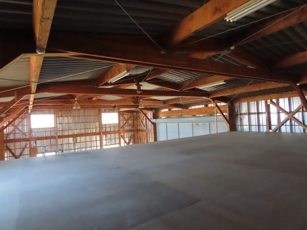 倉庫のロフト部分