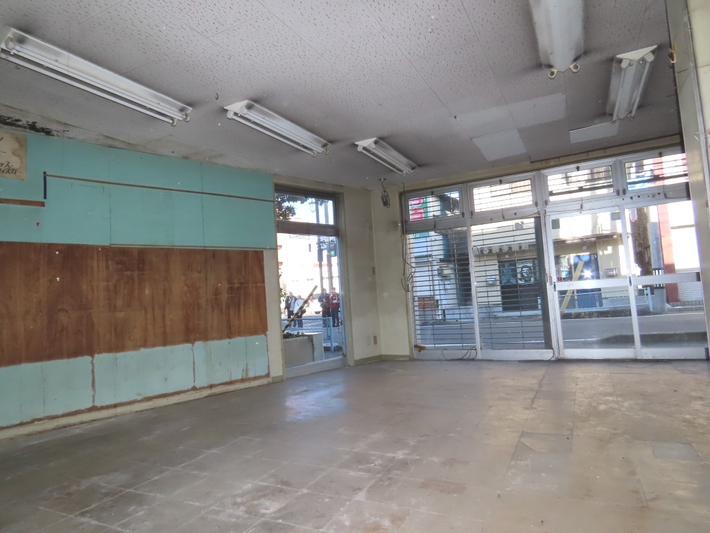1階店舗部分 (内装)