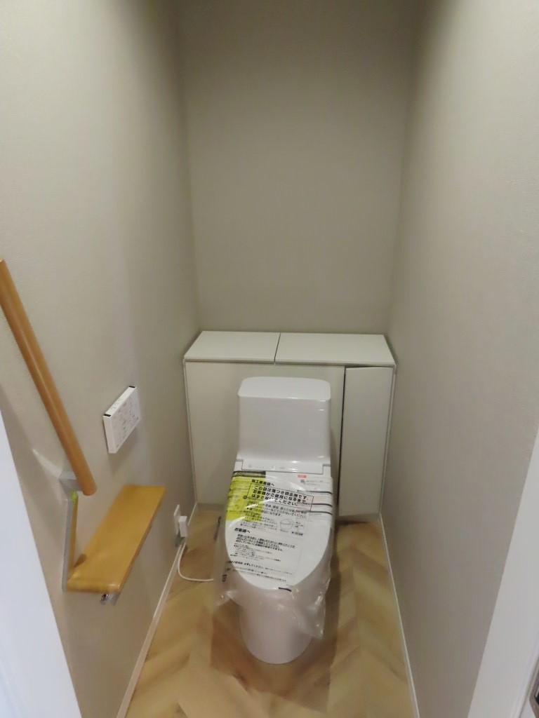 シャワー付きトイレ