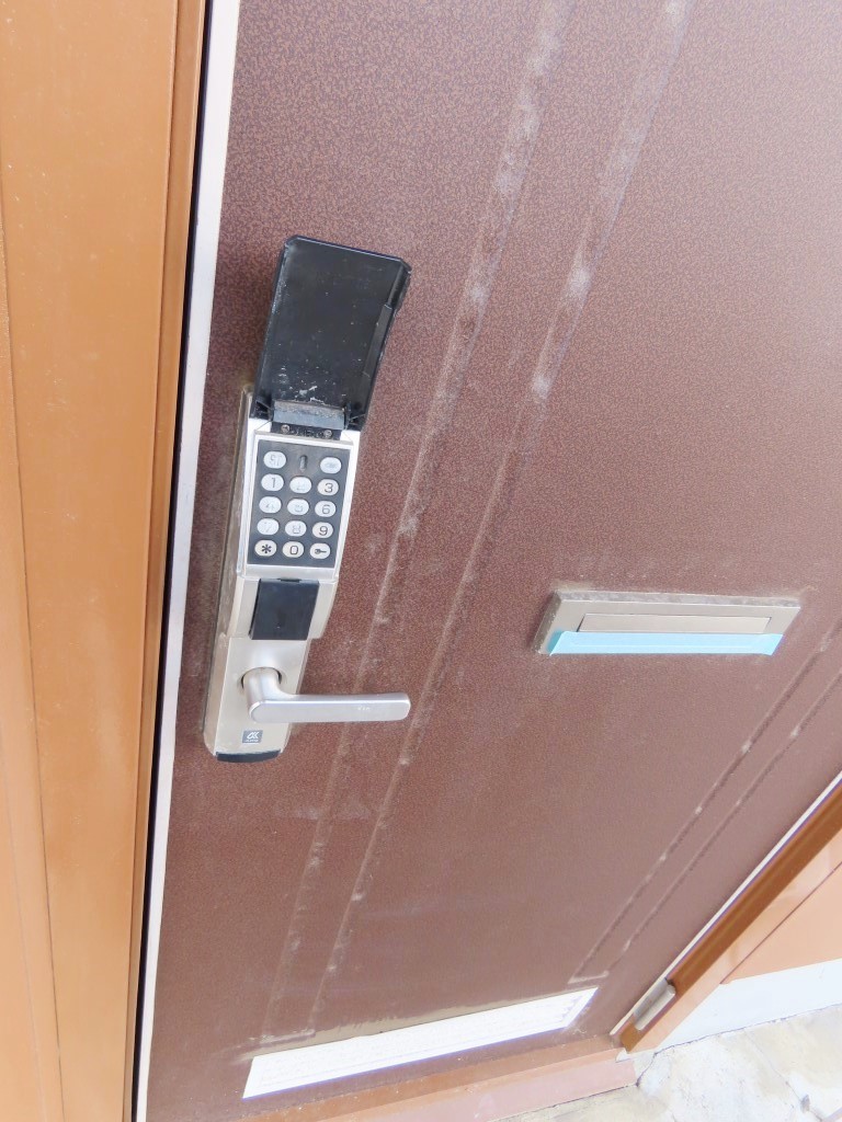 玄関ドア　デジタルキー