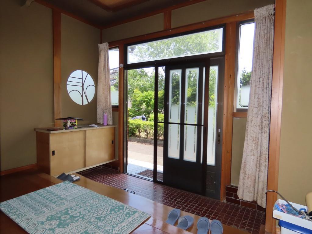 玄関 (玄関)