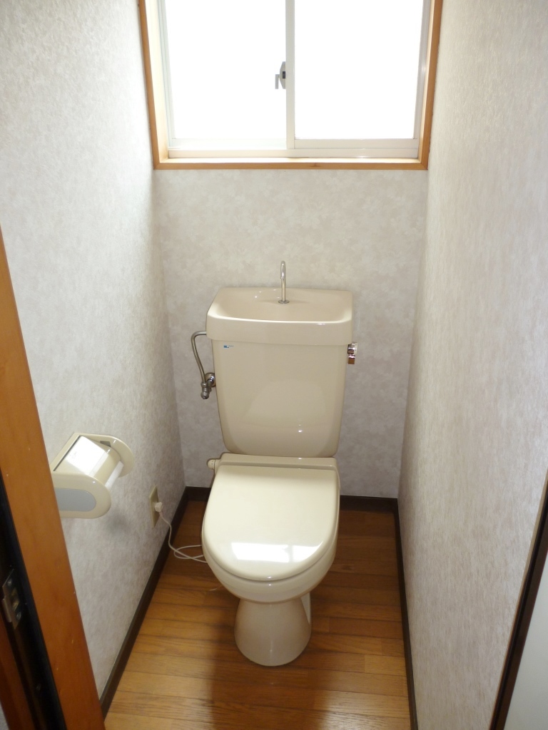 窓付きトイレ