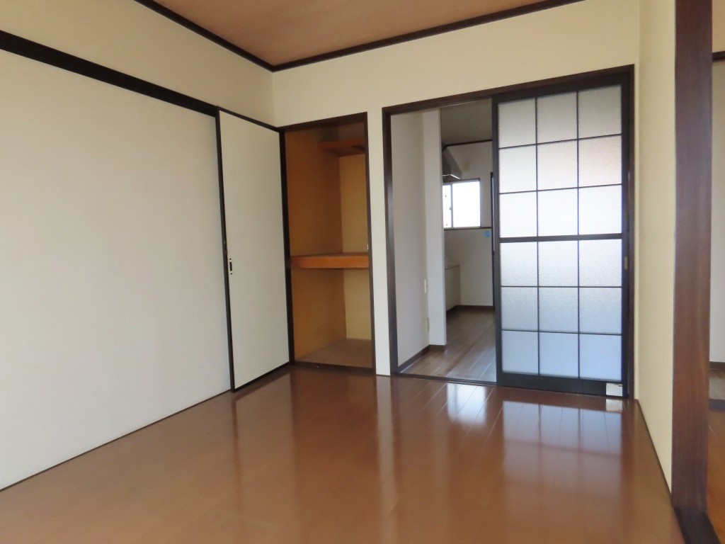 洋室5.4帖 (内装)