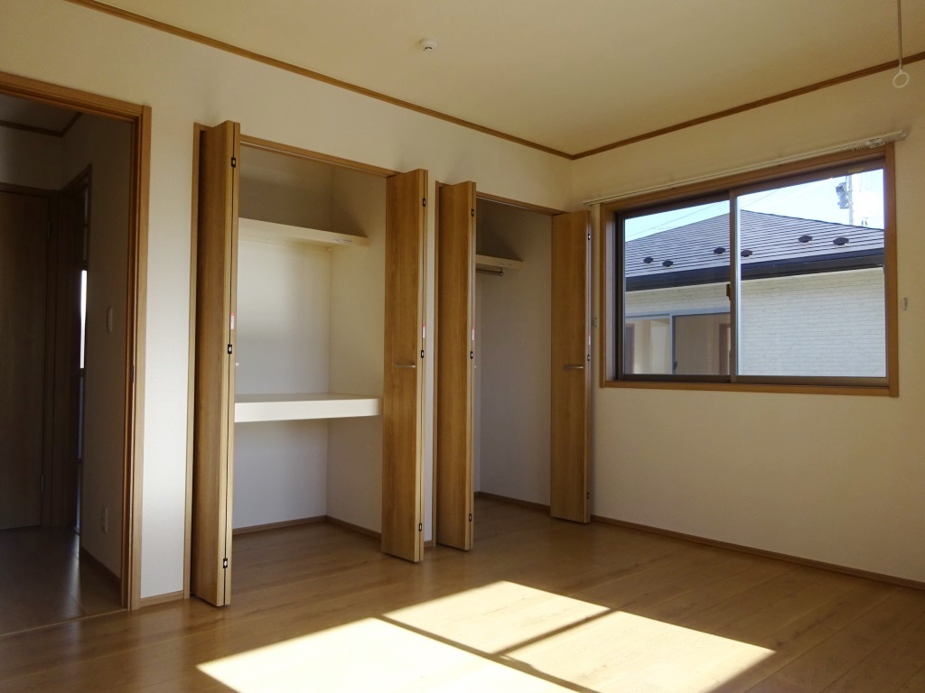 2階南側の洋室 (内装)