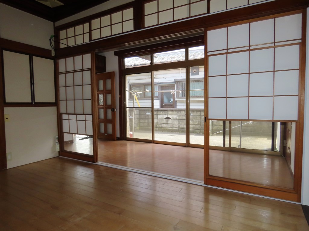 南側の洋室6帖 (内装)