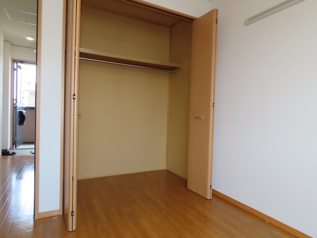 6帖のクローゼット (内装)
