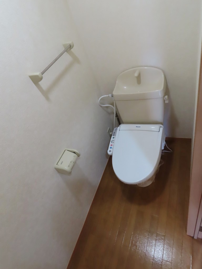 シャワー付きトイレ