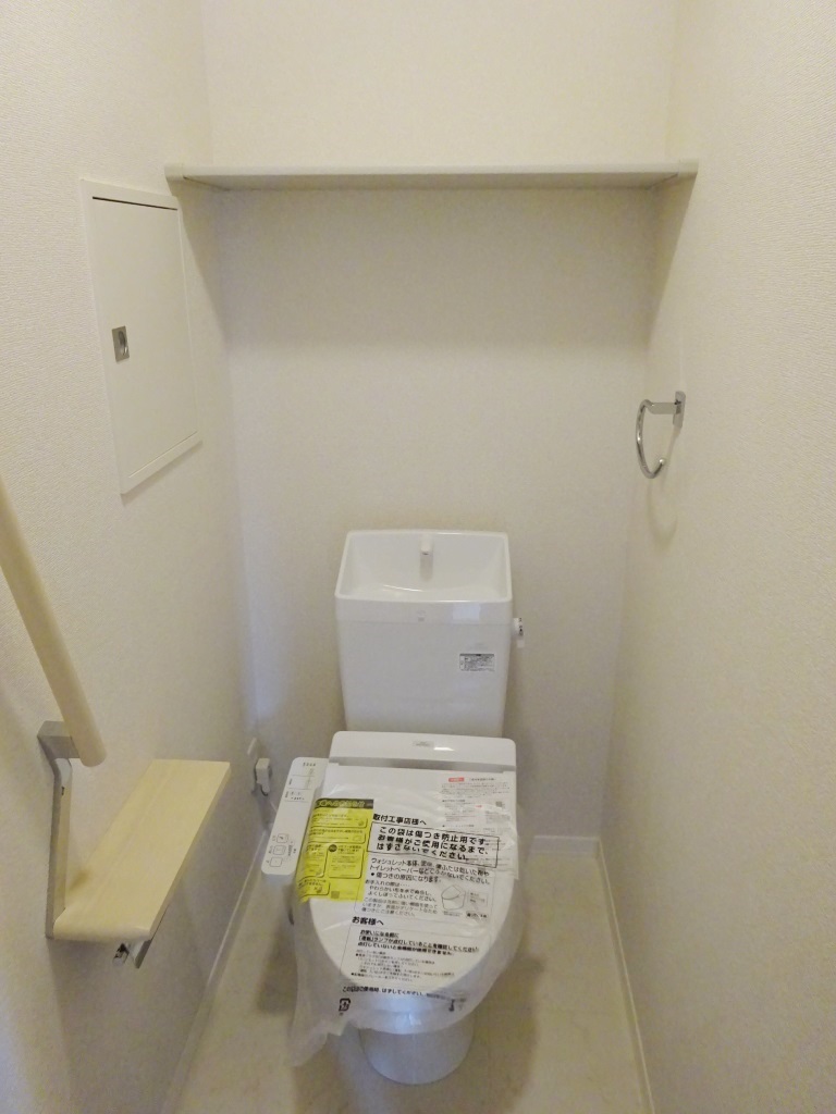 シャワー付きトイレ