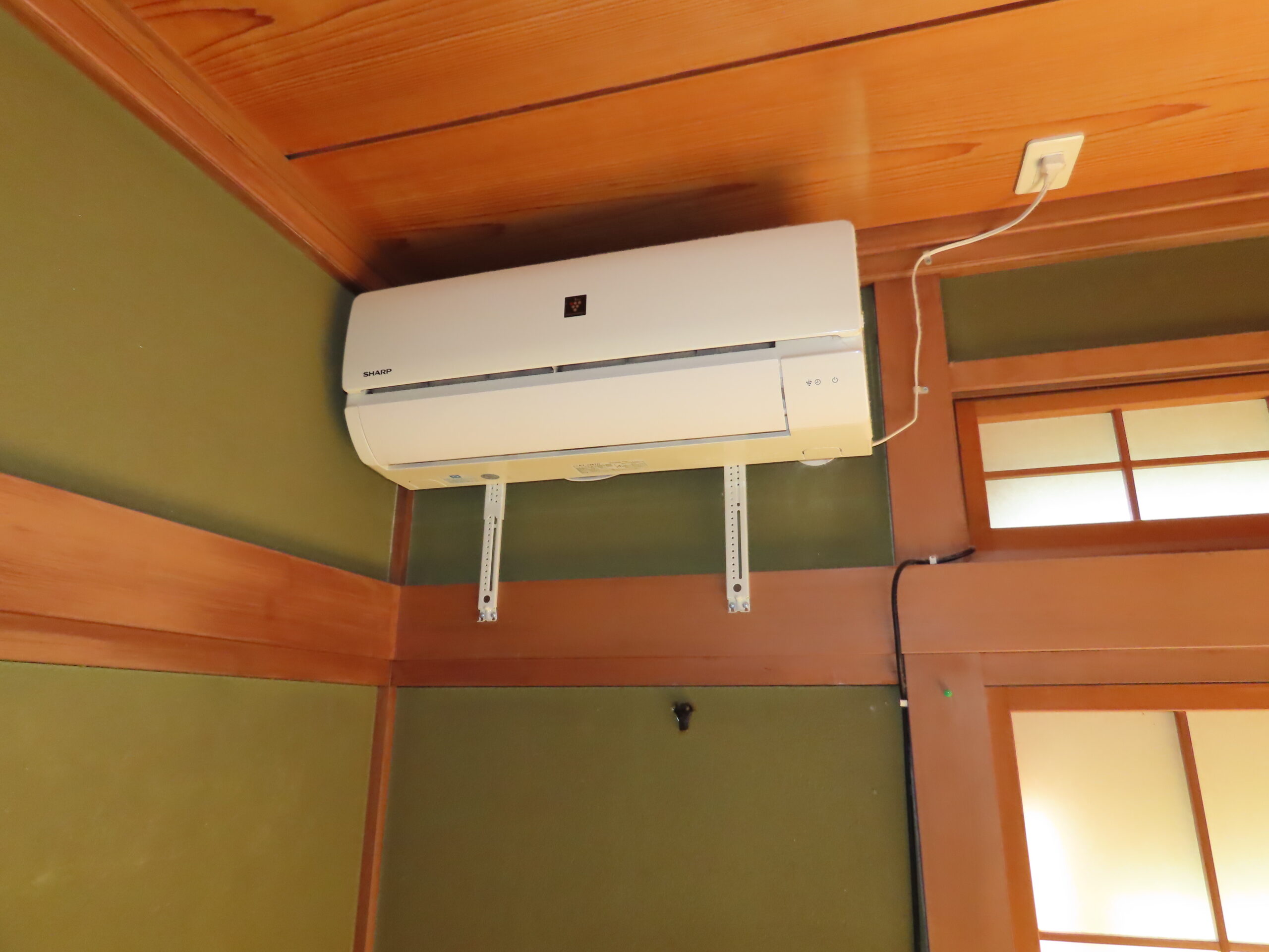 1階の和室にあるエアコン