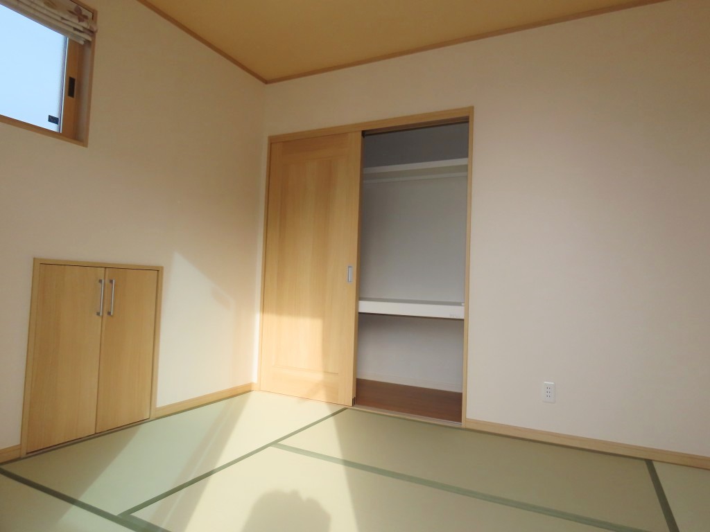 2階和室6帖の収納