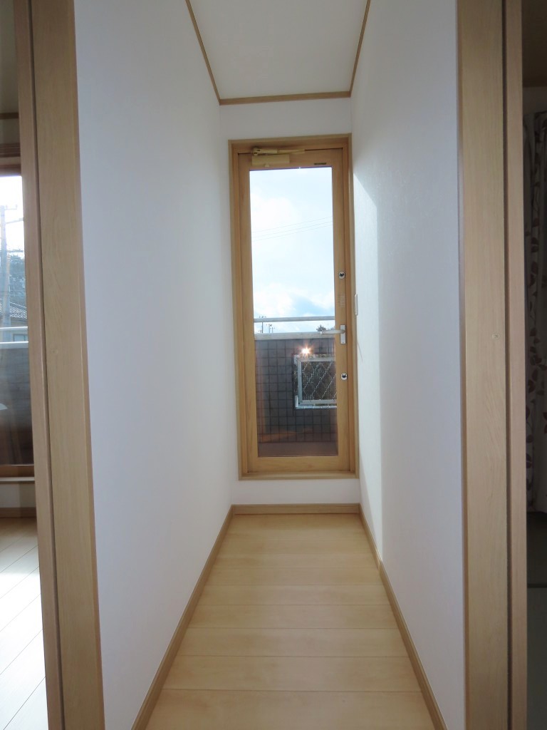 2階のバルコニー出入口