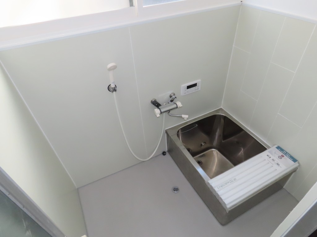 追い焚き機能付きバス (風呂)