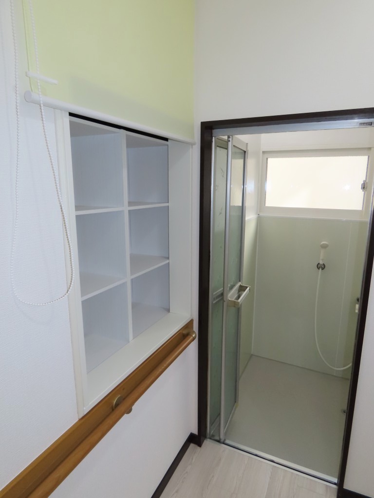 洗面所の収納棚