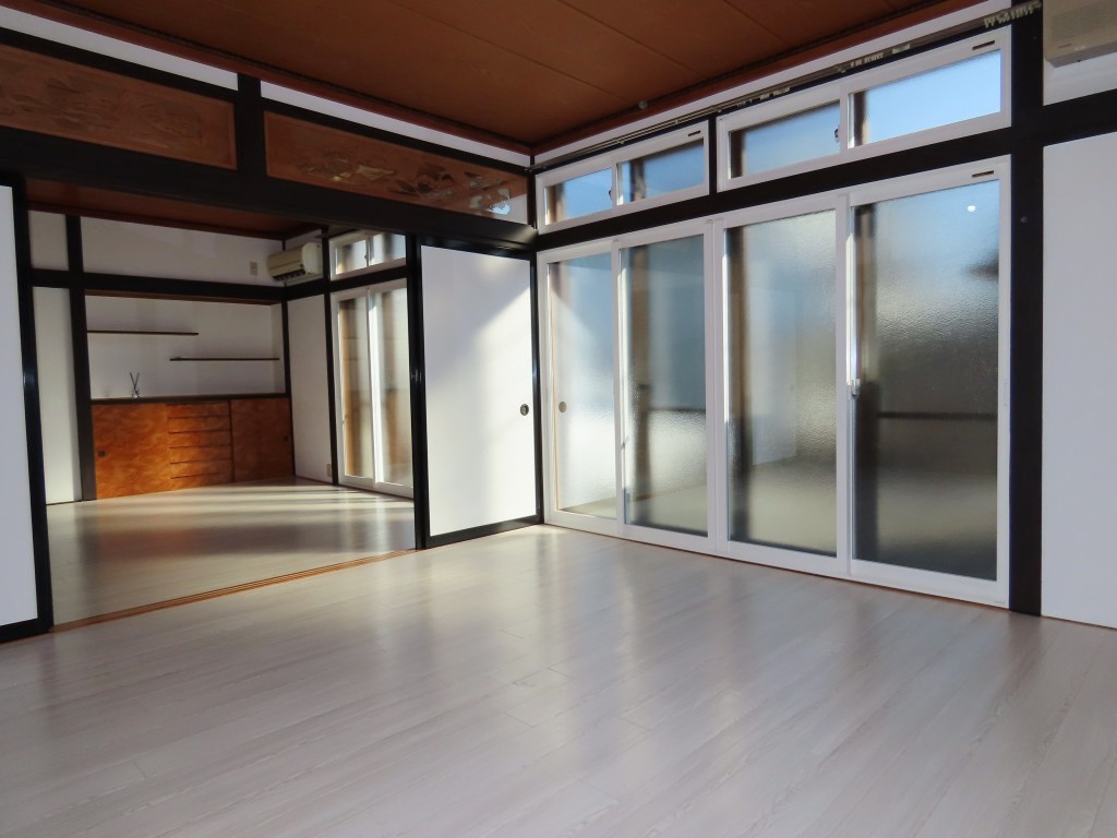 1階の洋室8帖 (内装)