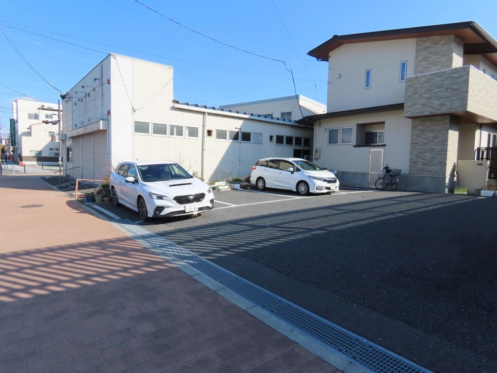 敷地内の駐車場1台付