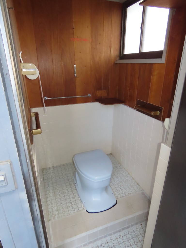 トイレ汲み取り式