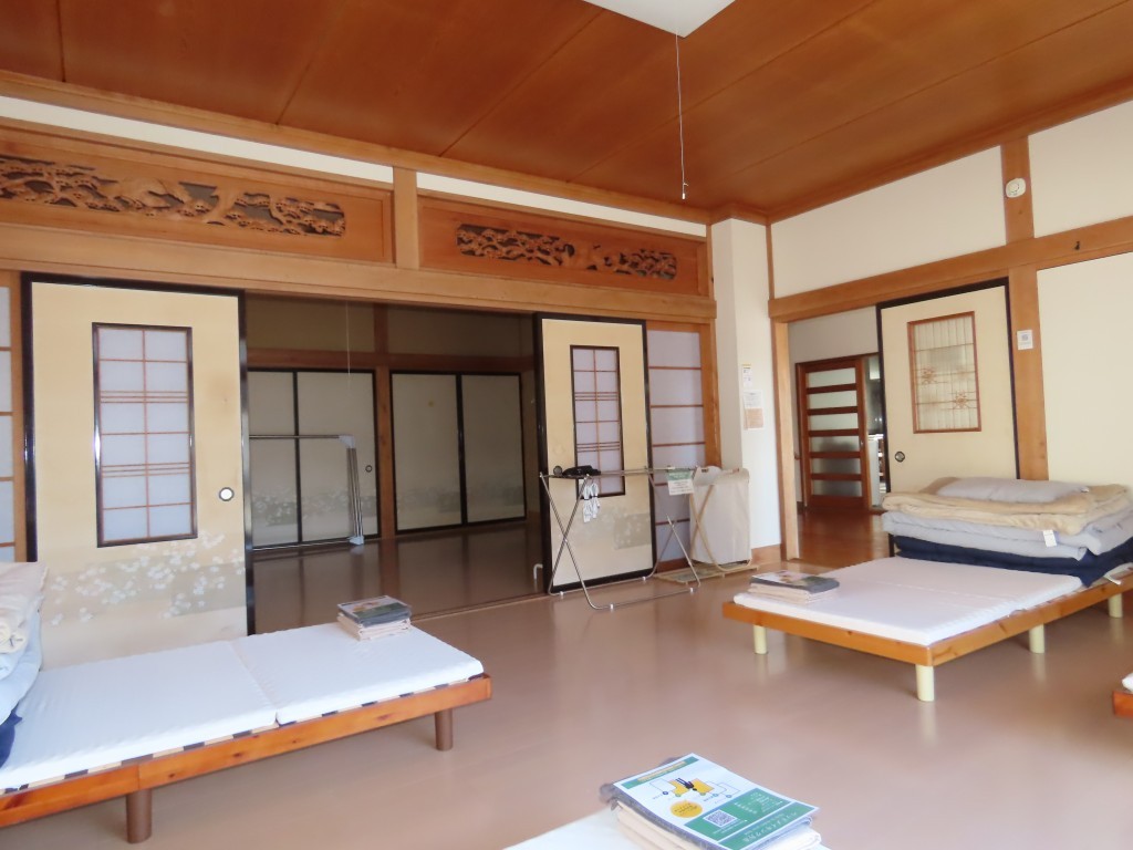 1階洋室15帖 (内装)