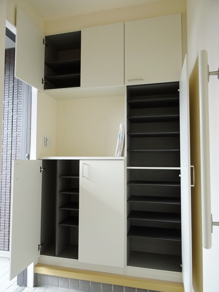 大容量のシューズボックス