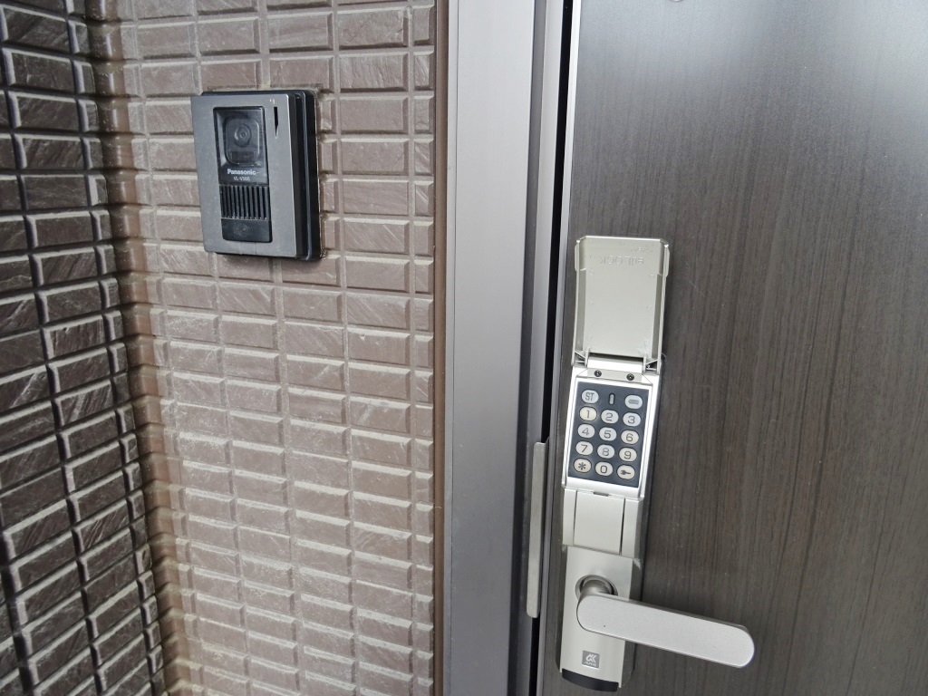 ＴＶモニターホン、カギ不要のバルコニー
