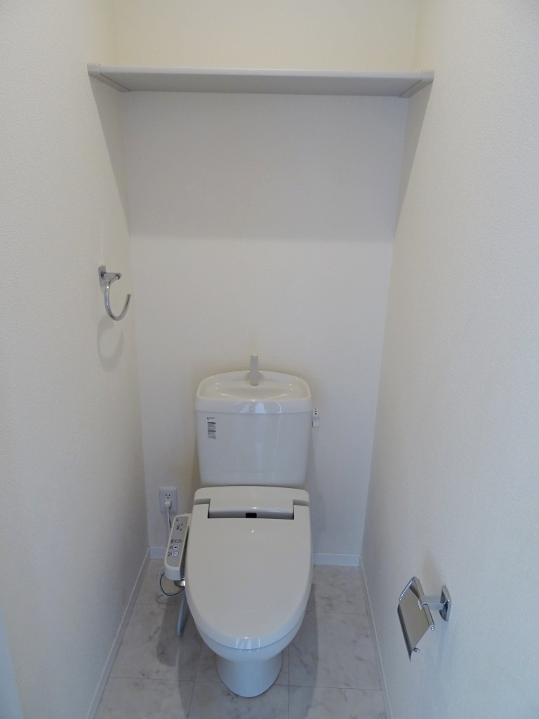 シャワー付きトイレ
