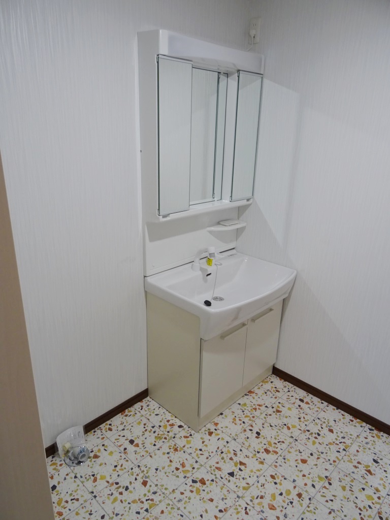 シャワー付き洗面台