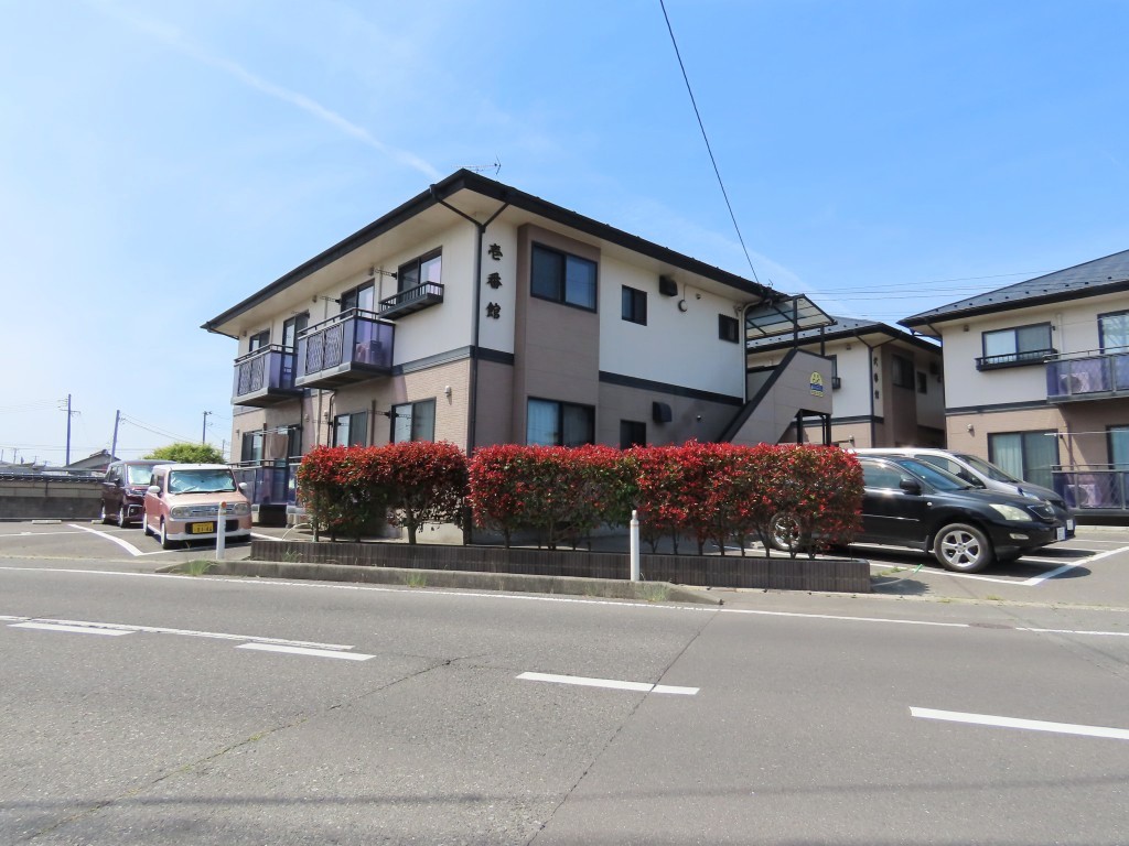 全面に遮蔽物が無く日当たり良好です。(外観)